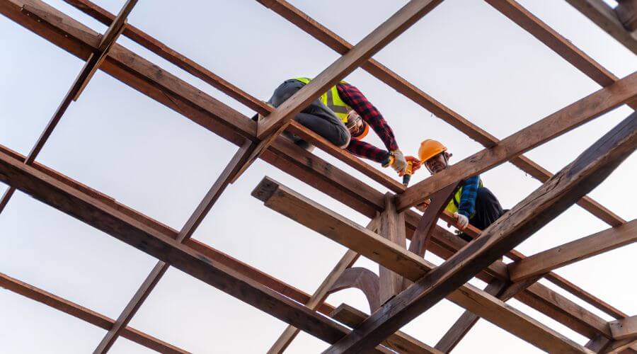 Expert Emergency Roof Repairs services in Roseville, OH